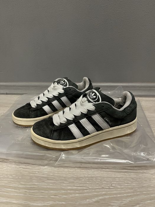 Оригінальні жіночі кросівки Adidas Campus