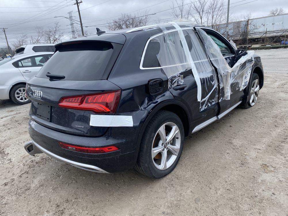 Audi Q580A 2.0tfsi з сша в наявності