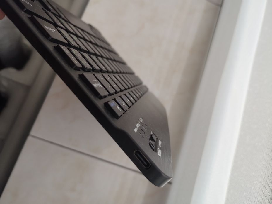 Bluetooth клавіатура