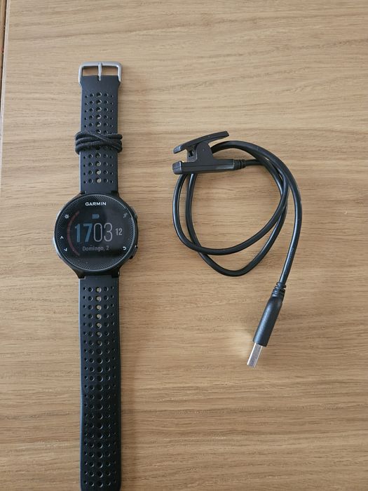 Relógio GPS Garmin Forerunner 235 - Completo e em Bom Estado
