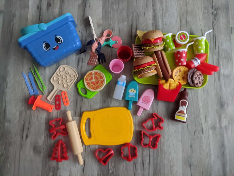 Іграшковий посуд продукти фастфуд піца печиво пікнік