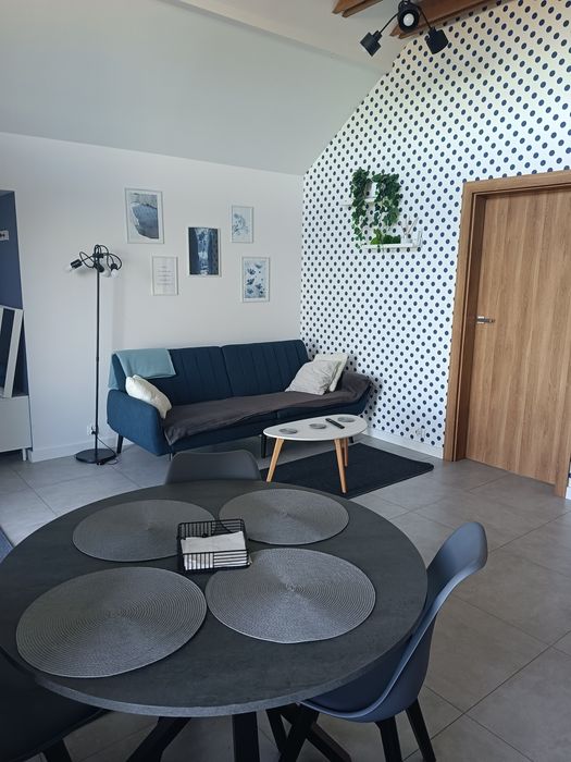 Tulichatki- domki w Beskidach z widokiem na jezioro