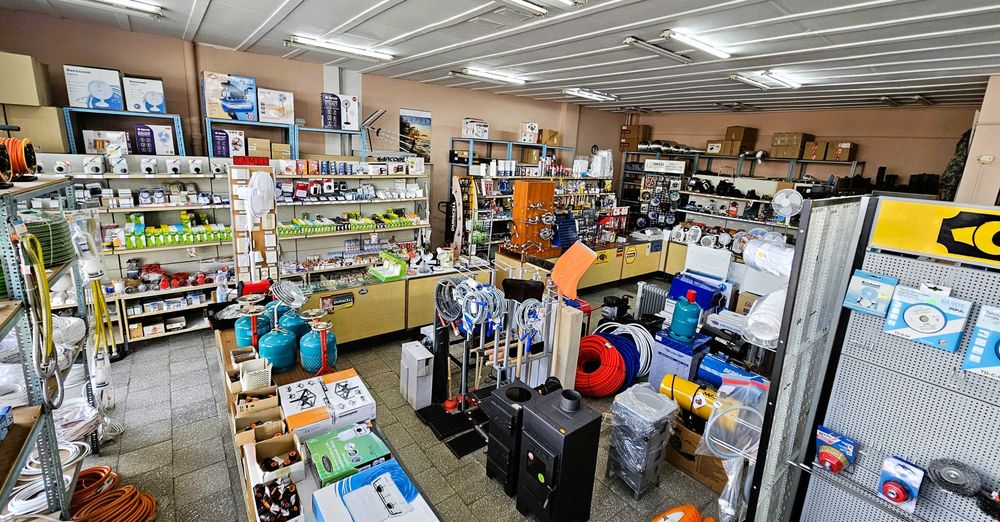 Przedsiębiorstwo Handlowe z art. elektrotechnicznymi i lokalem 140,4m2