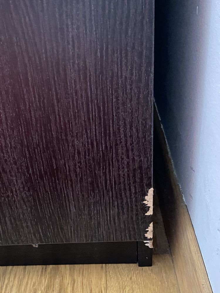 Roupeiro com espelho na porta