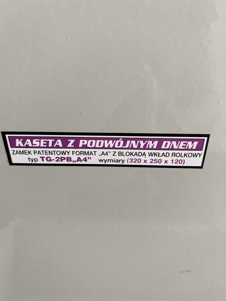 Kaseta metalowa z podwójnym dnem
