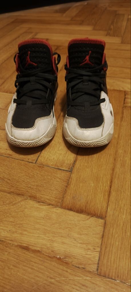 Buty Jordana Stay loayl 2