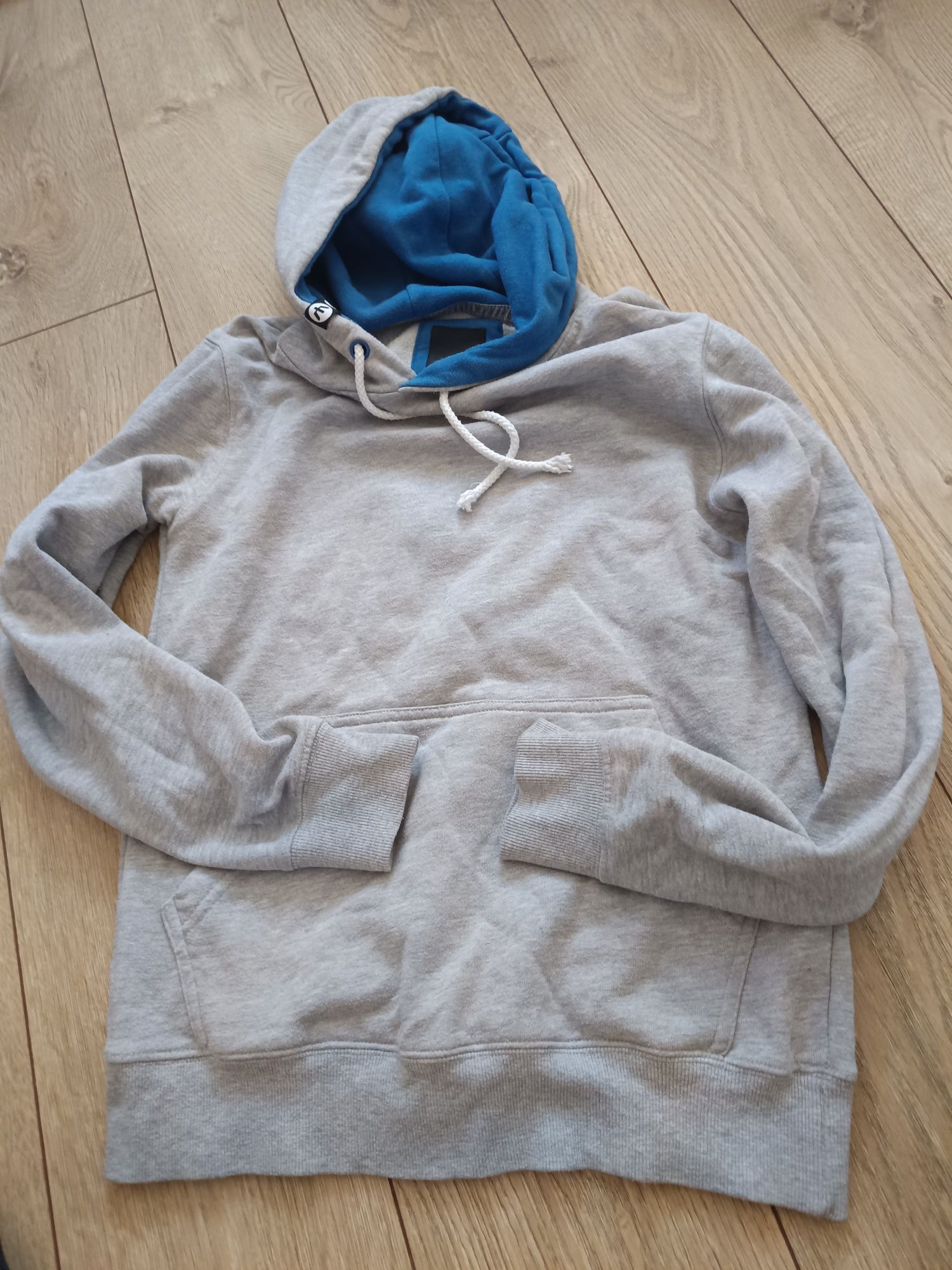 Bluza S House z kapturem