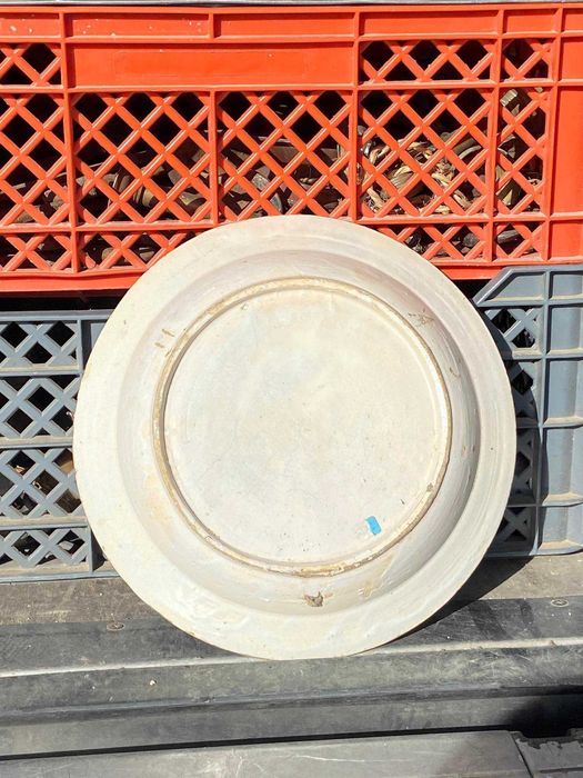 Prato de faiança de Coimbra com peixe Início do Sec. XX