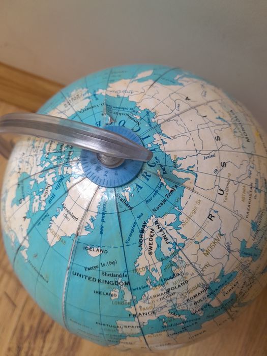 Продам глобус для школярів
