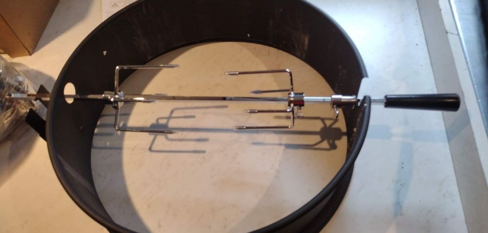 Rożen obrotowy do grilli