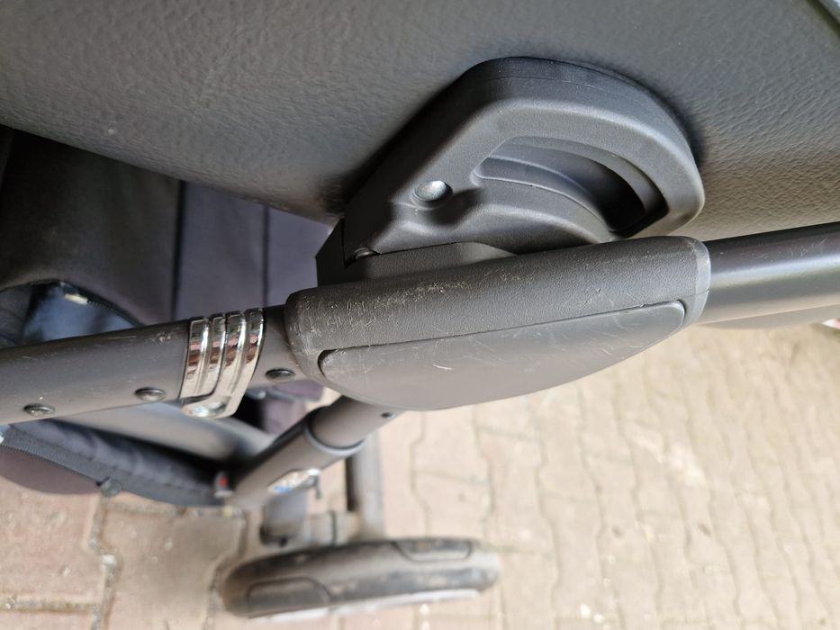 Wózek Roan bass soft + nosidło Maxi Cosi