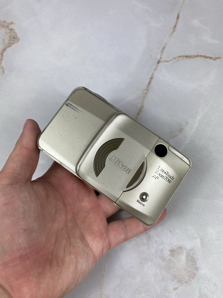 Aparat analogowy na klisze Nikon lite touch zoom 70w