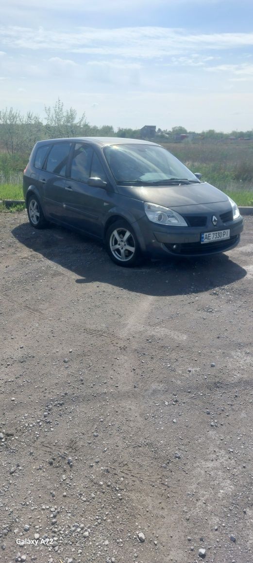 Продам Renault Megane Scenic 2 бензин 2.0