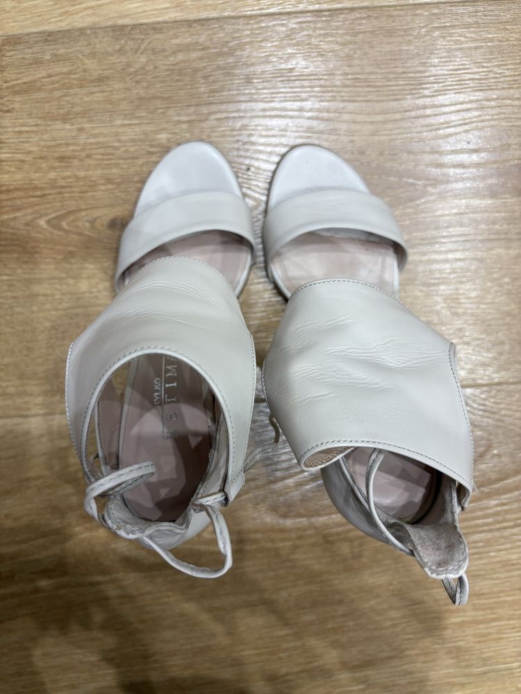 Skórzane beżowe buty szpilki Ryłko 36