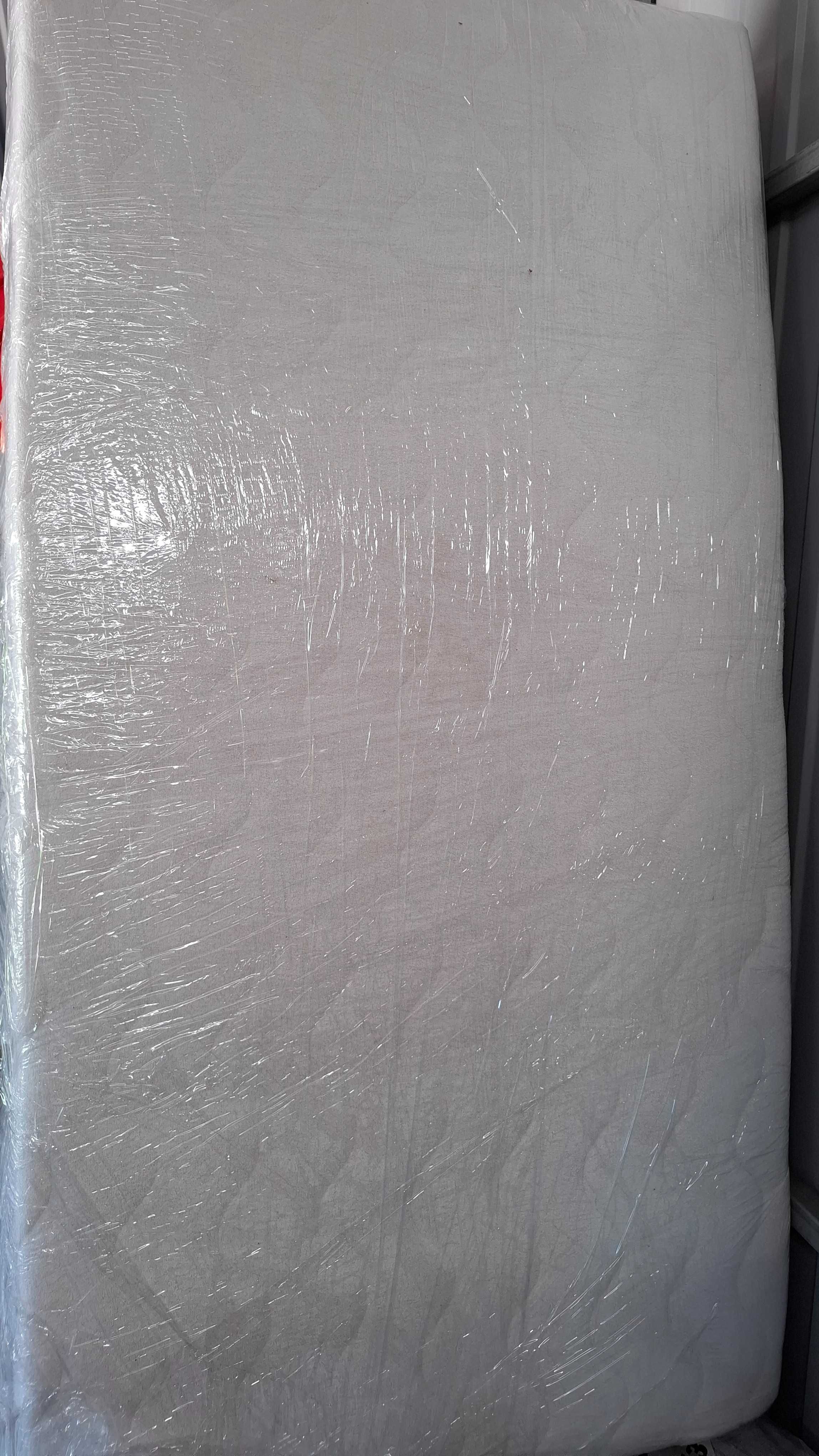 Łóżeczko dziecięce plus materac 70x140