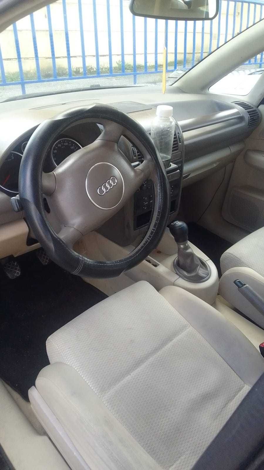 Audi A2 1.4 TDI Carro Excelente