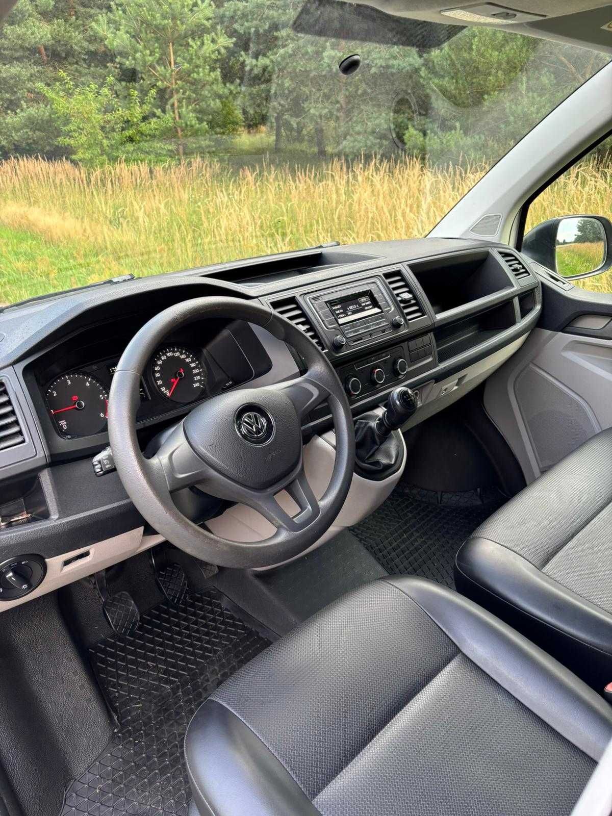 volkswagen transporter T.6  2.0tdi 2017r long.klima.serwis. hak .