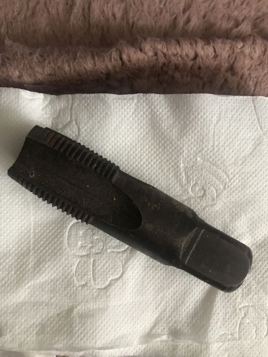 Метчик 23 для нарізання різьби металевий