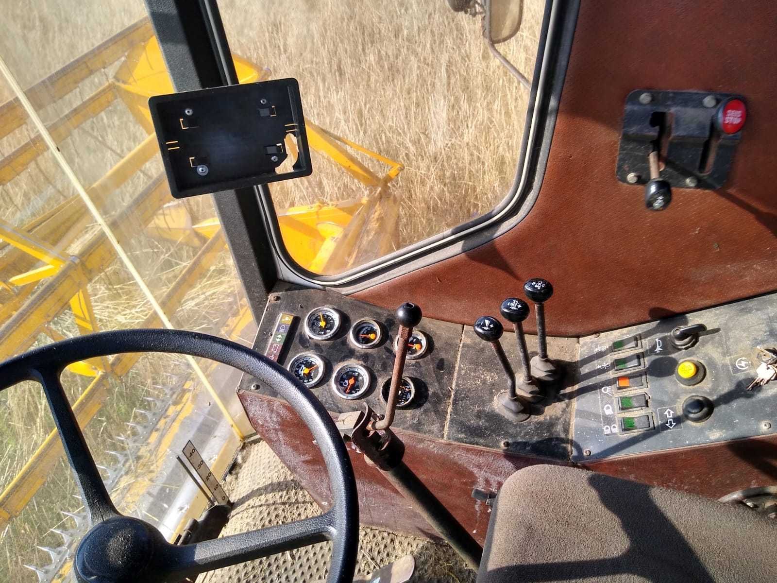 Kombajn zbożowy SAMPO 680