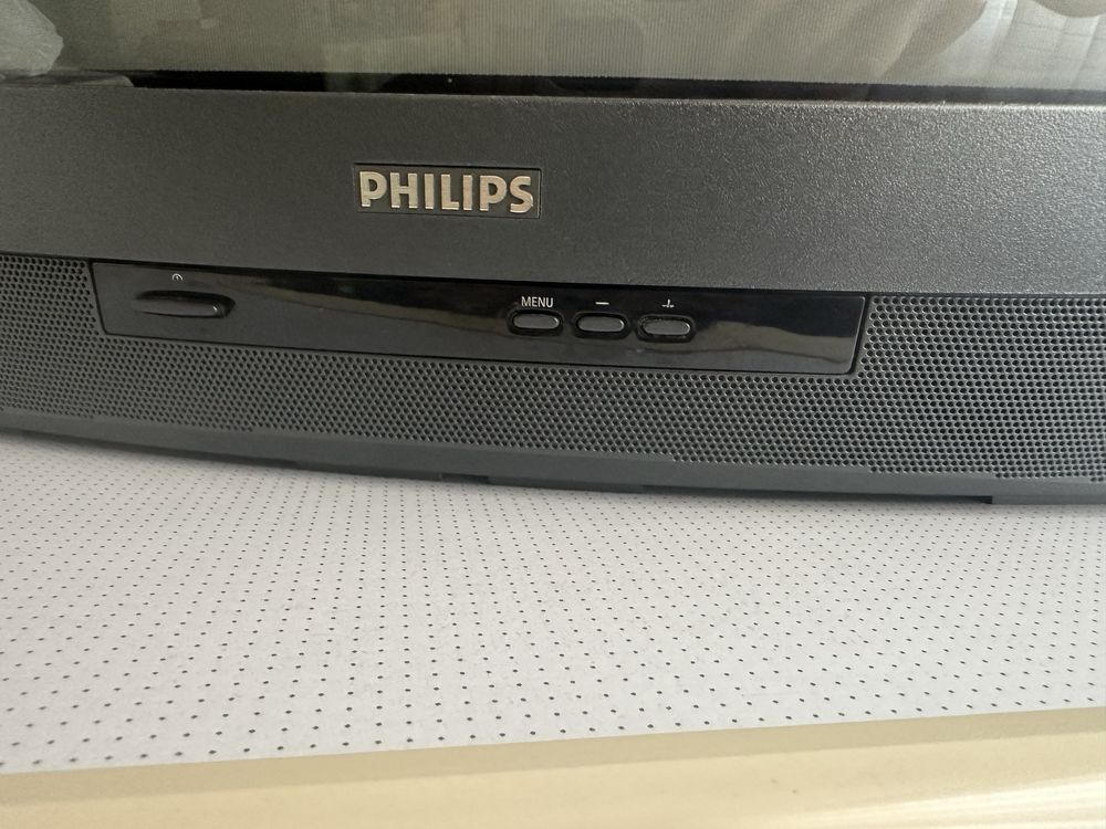 Televisão Philips Preta