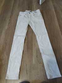 Nowe białe jeansy Super Skiny.