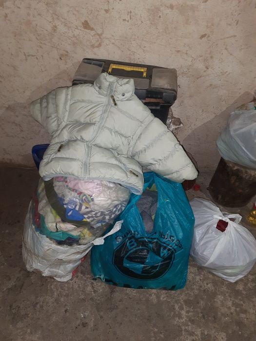 Віддам дитячий одяг безкоштовно