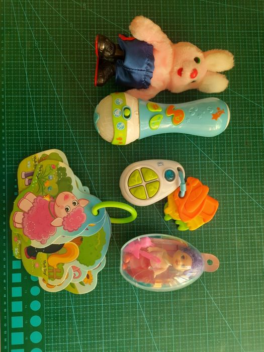 Игрушки детские, пакетом,  грызунок,  микрофон, кукла+подарок
