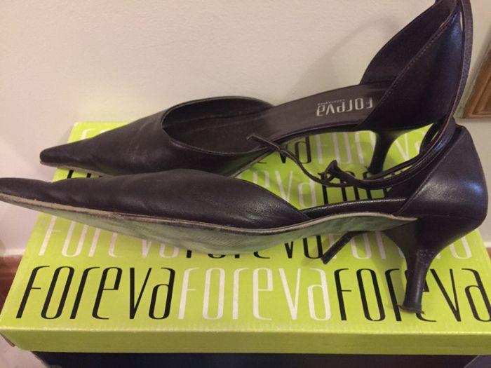Sapatos da Foreva castanhos em pele