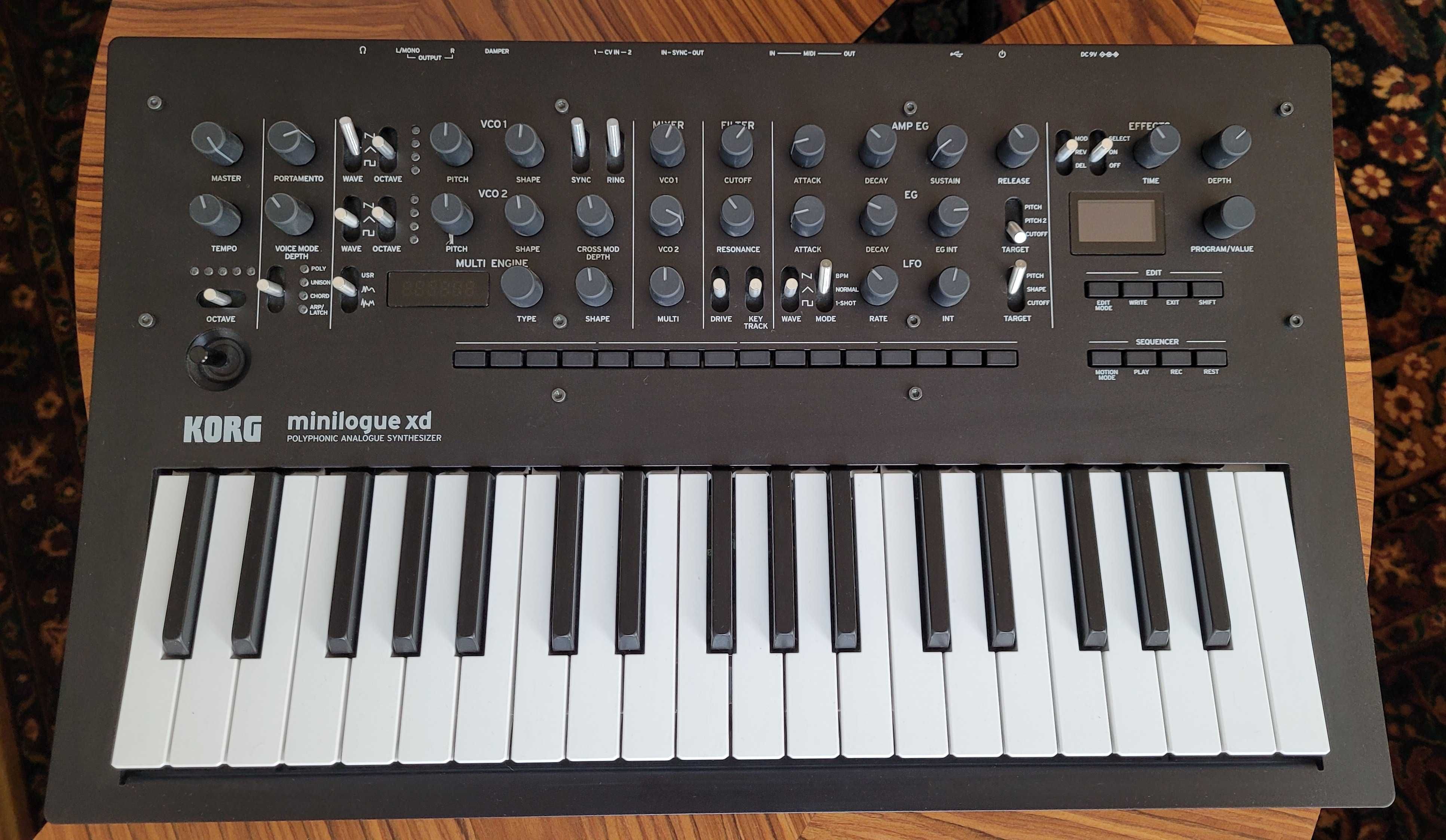 Syntezator Korg Minilogue XD
