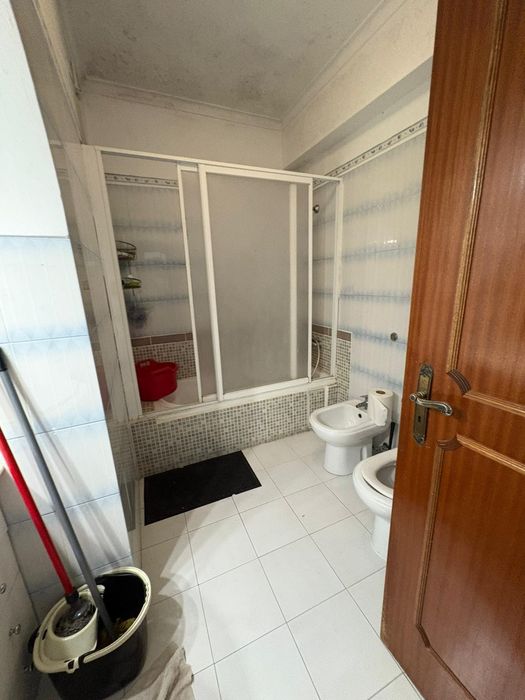 Arrendo quartos compartilhados