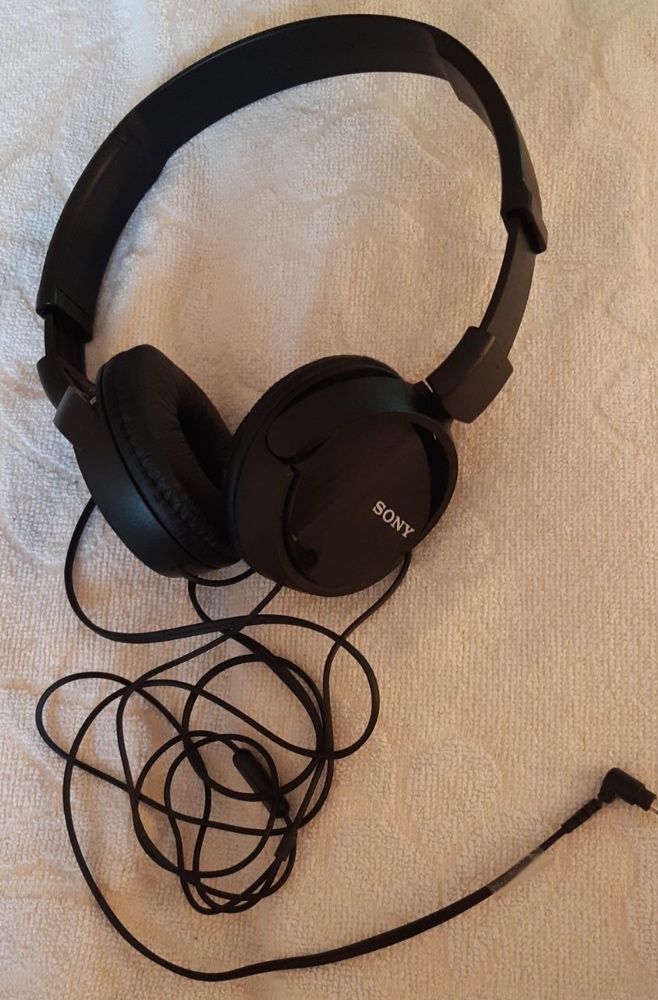 Наушники Sony MDR-ZX110