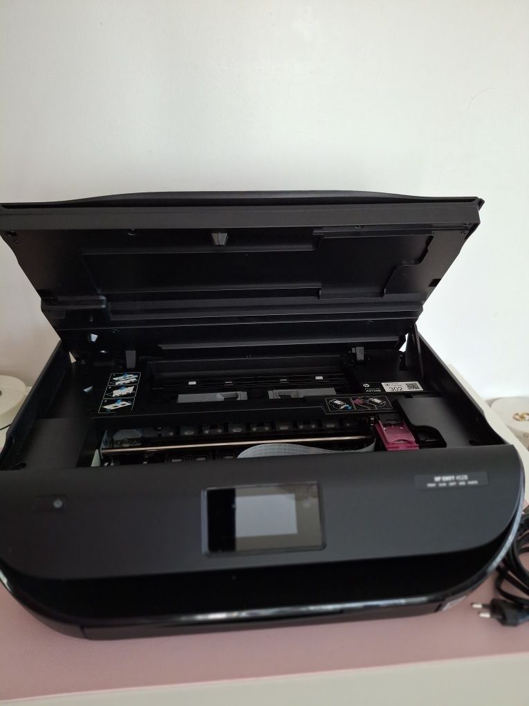 Impressora multifuncional HP ENVY 4528
