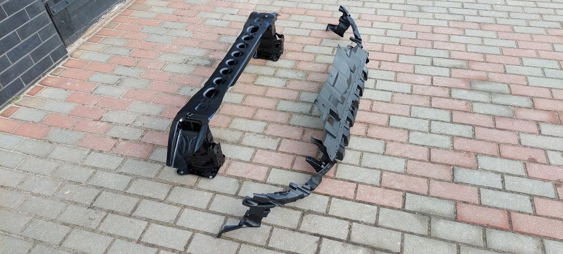 Ford Focus Mk3 lift 14-18 wzmocnienie czołowe nakładka pas przedni