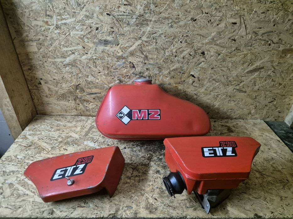 Bak zbiornik paliwa oslona akumulatora filtr powietrza mz etz 250