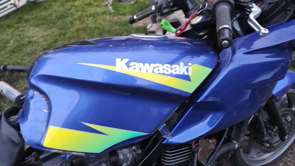 Kawasaki gpz 500 części licznik silnik slupek magneto moduł regulator