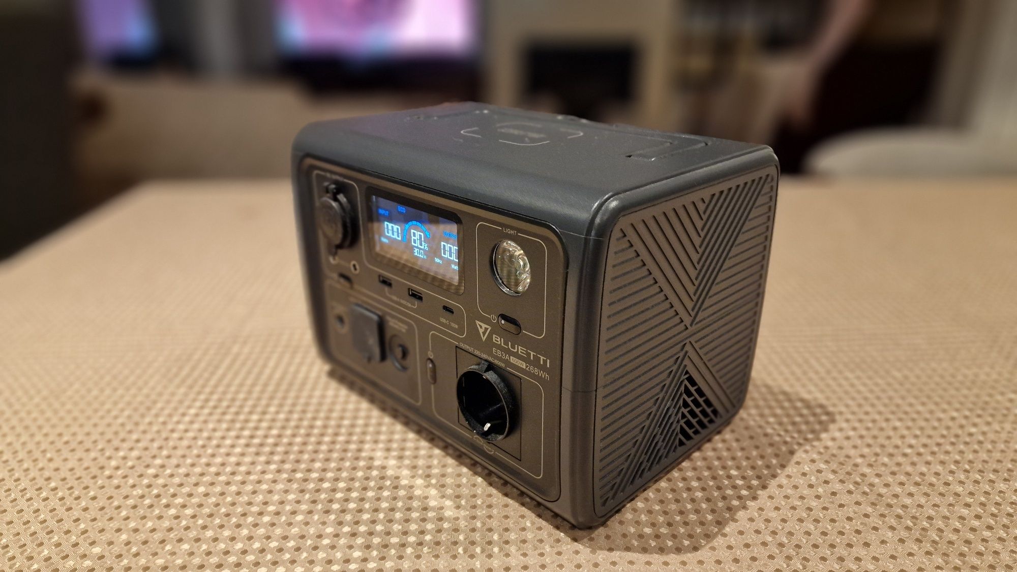 Gerador de energia portátil BLUETTI EB3A praticamente novo