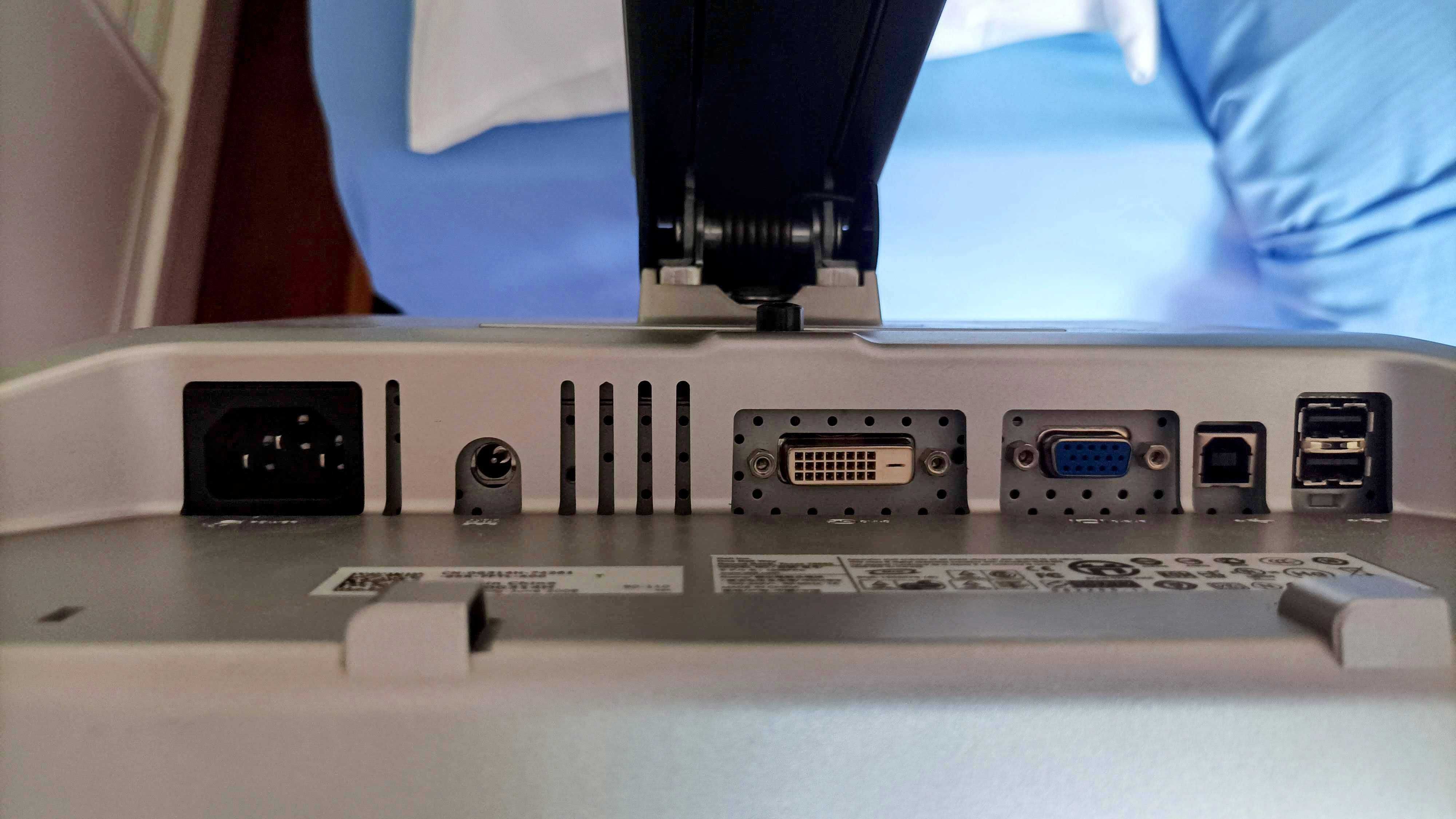 Monitor pc DELL 17