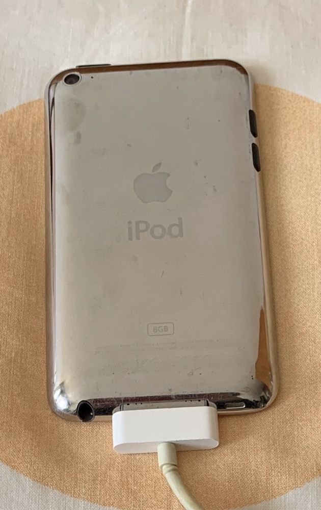 Ipod 4 - 8Gb (avariado no touch)