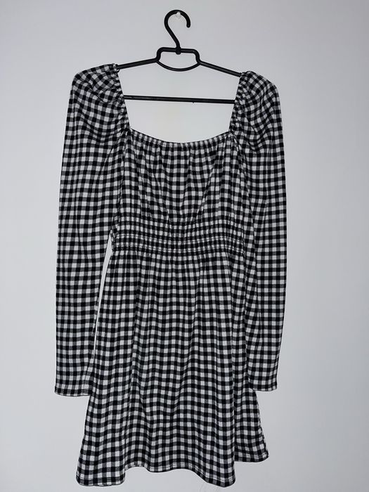 Сукня h&m в клітинку, на плечі