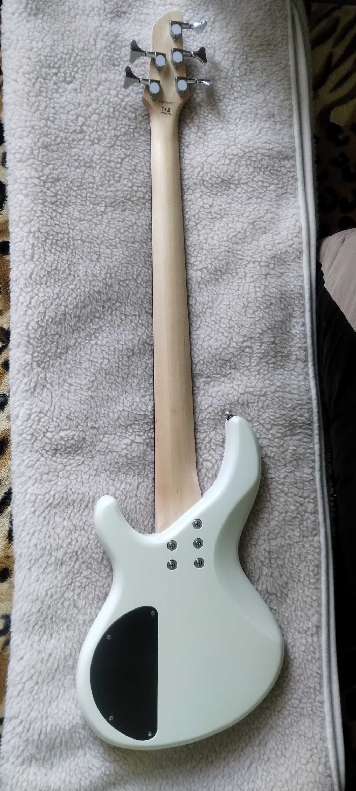 Gitara basowa Aria Pro II