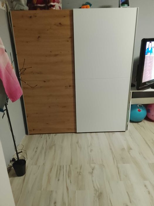 Oddam szafę Black Red white stan idealny