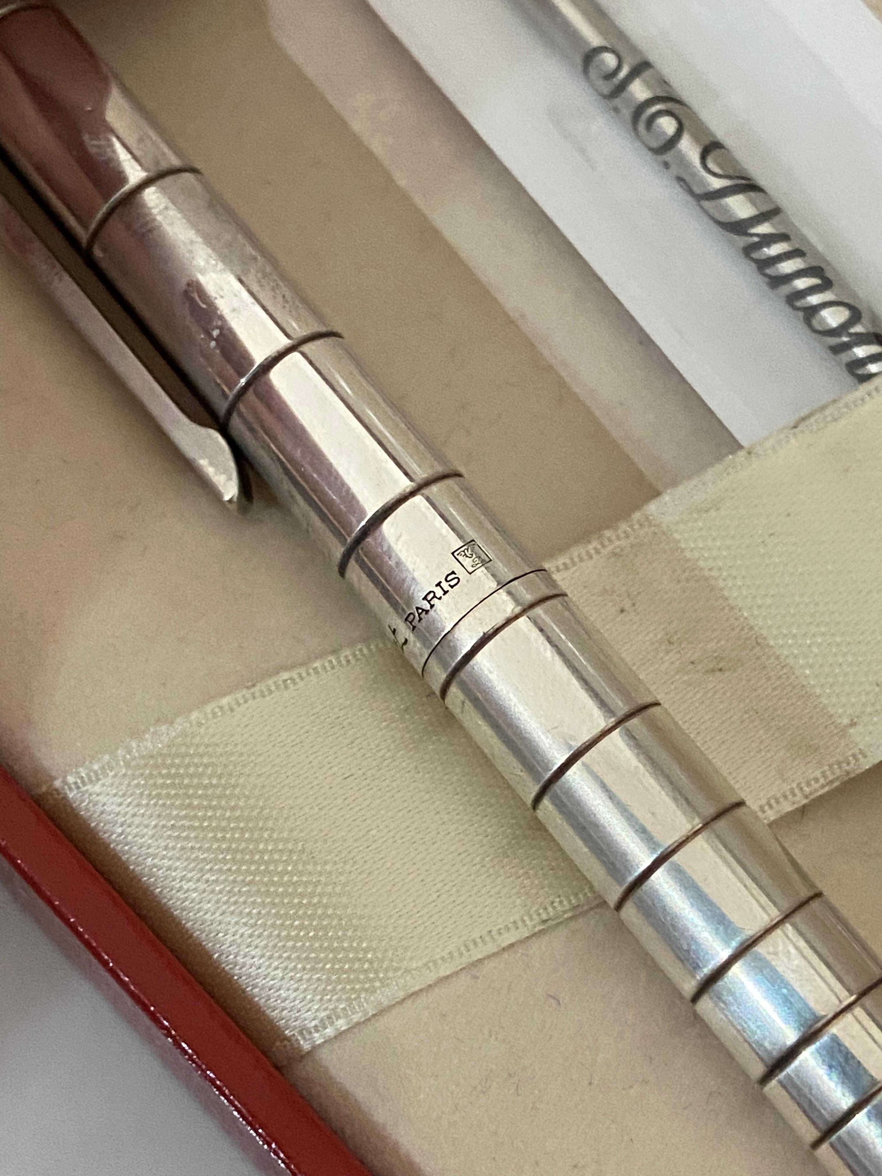 Caneta ST Dupont Esferográfica Banhada a Prata Com Caixa