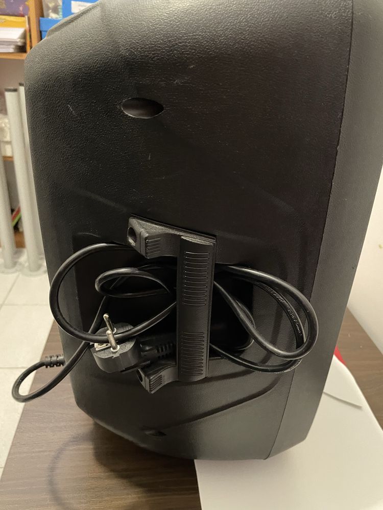 Coluna de som  semi nova