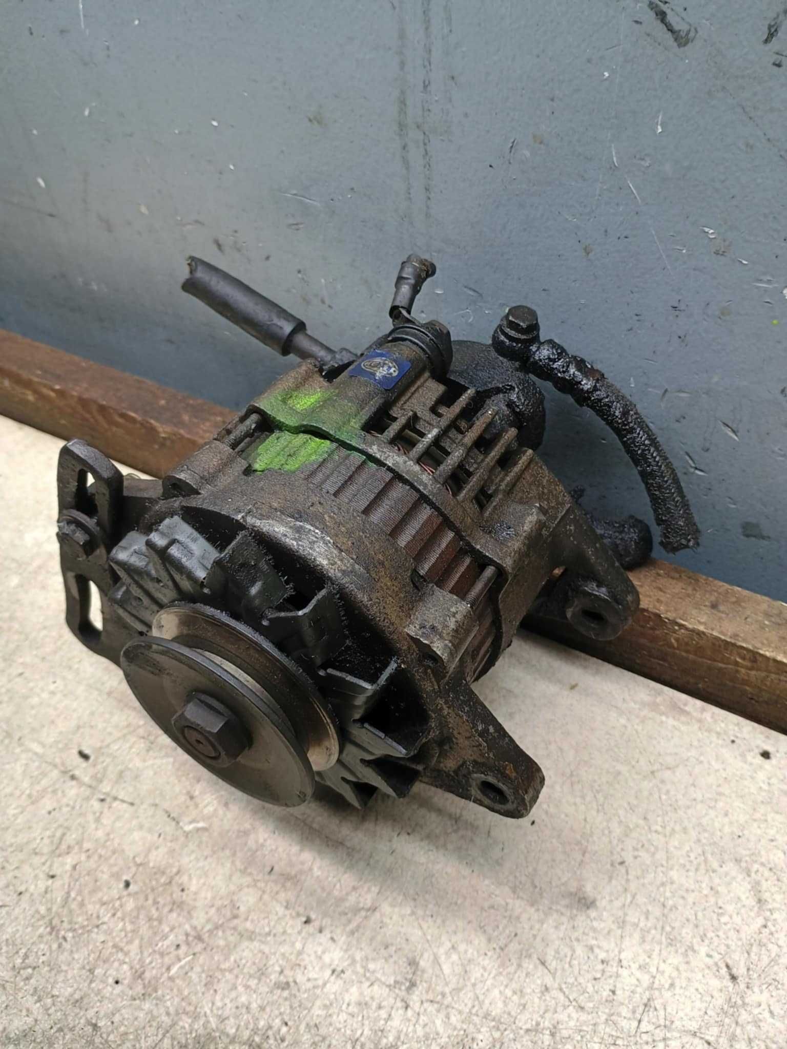 Alternator 70A Z POMPĄ VACUM Opel Corsa B Astra F Vectra B 1.5 / 1.7 d