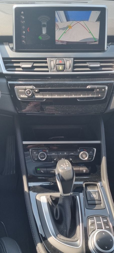 225 xe Active Tourer Гібрид