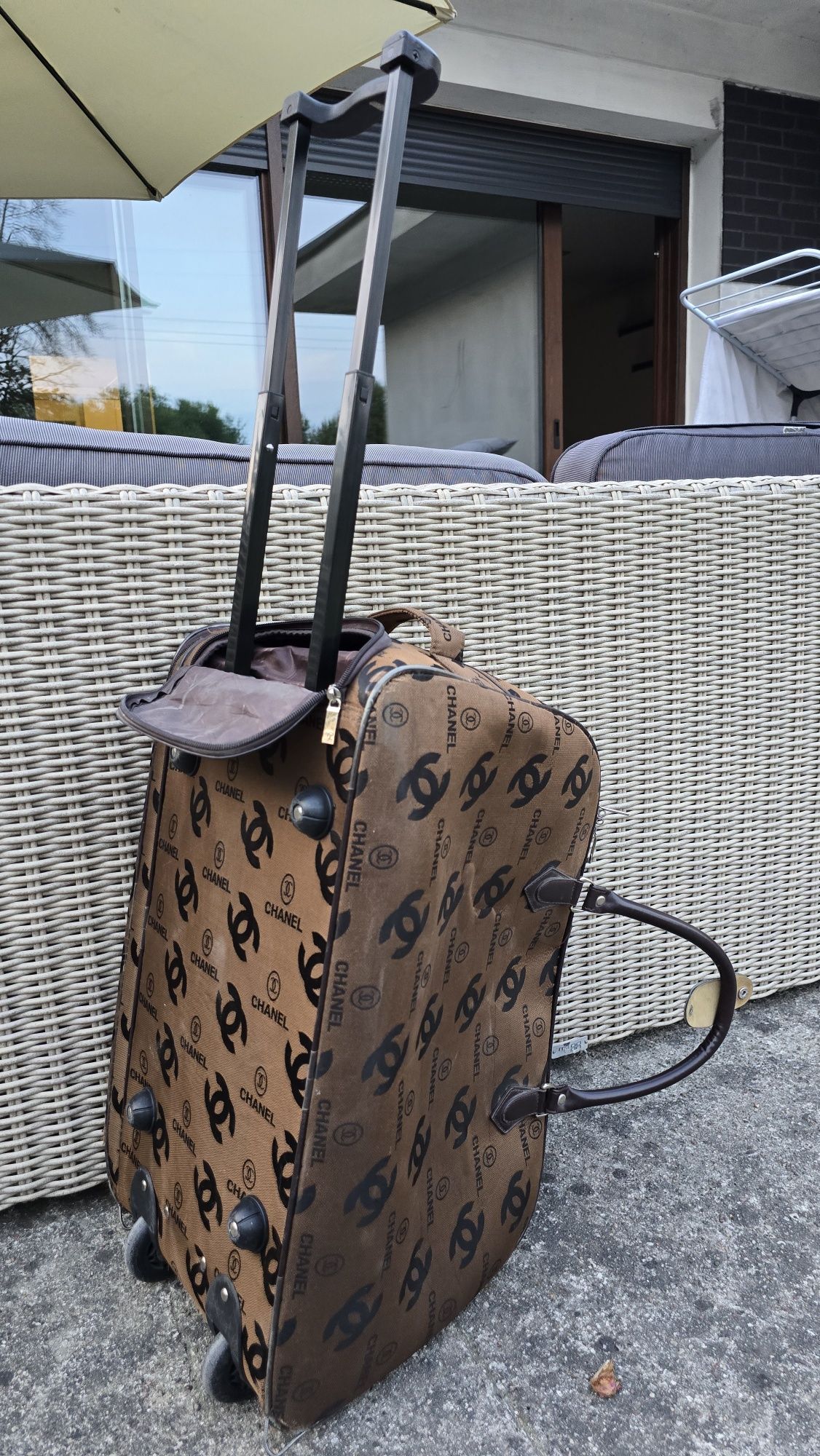 Torba podróżna walizka na kółkach jak   guess chanel