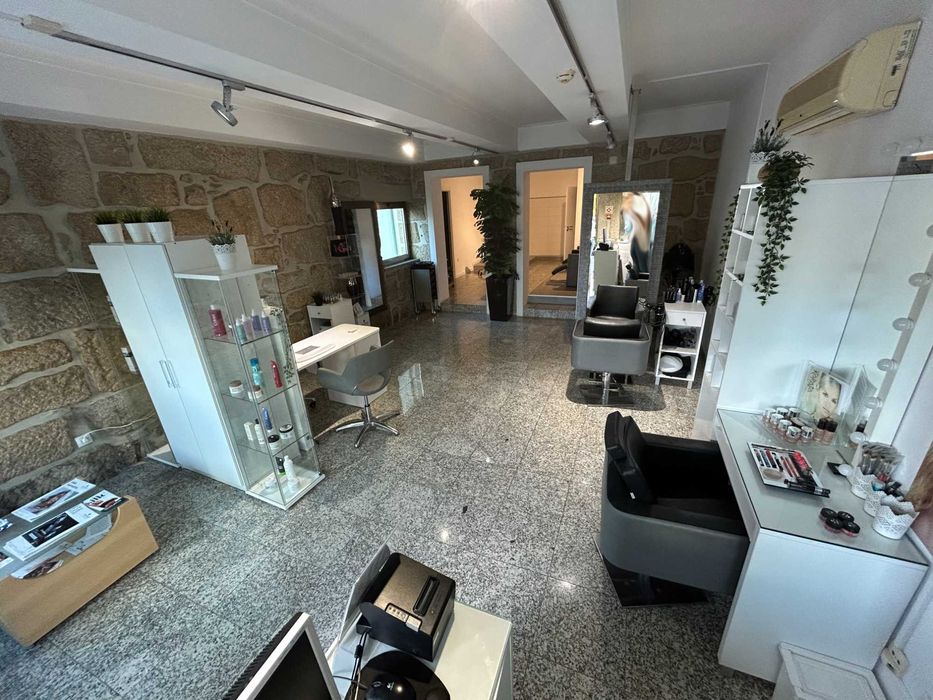Cabeleireiro Completo à Venda – Móveis / Entrada imediata - Tondela