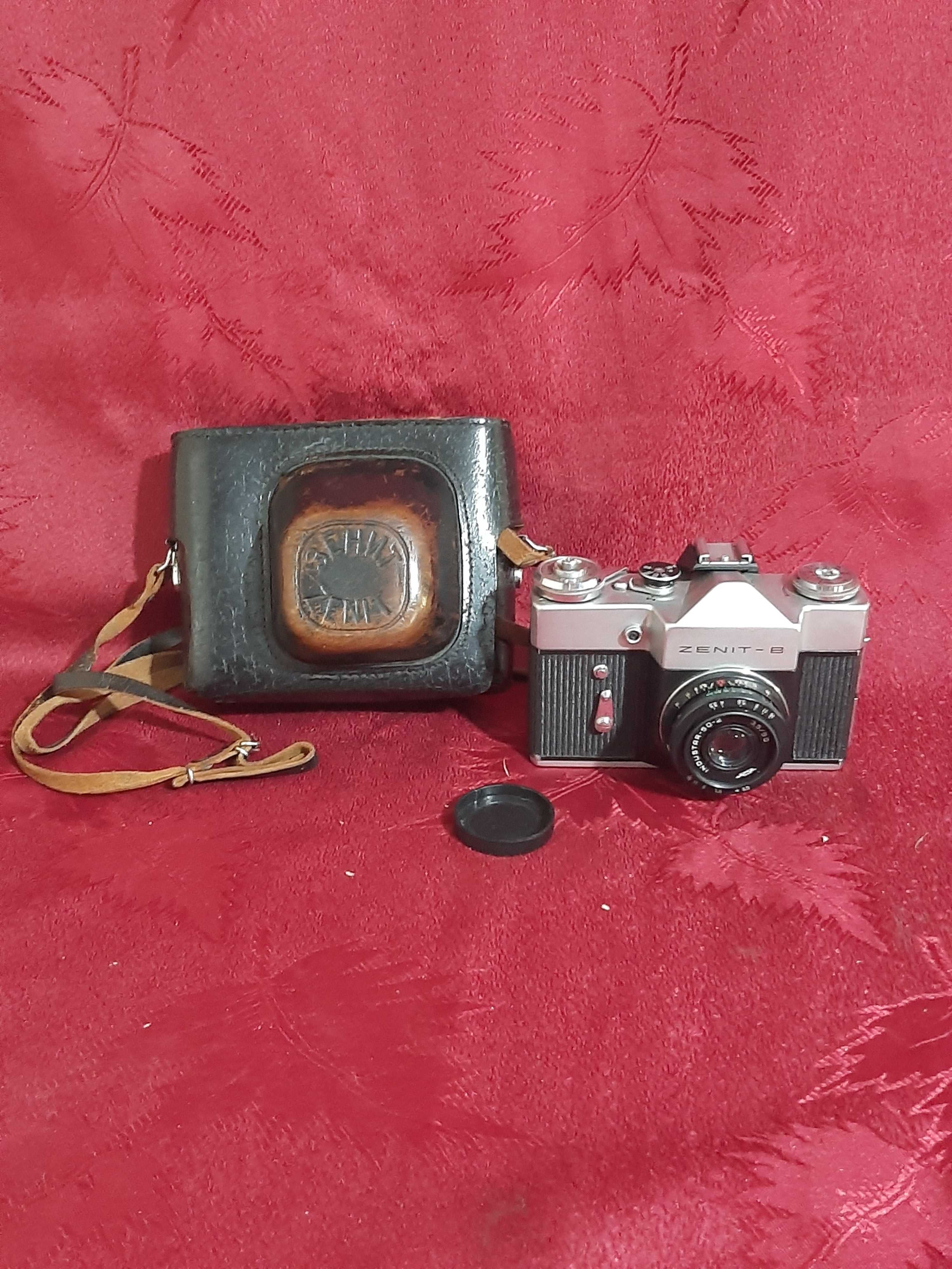 Пленочный фотоаппарат Зенит-В СССР.