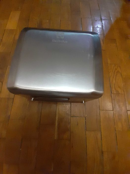 Электросушарка для рук Electrolux