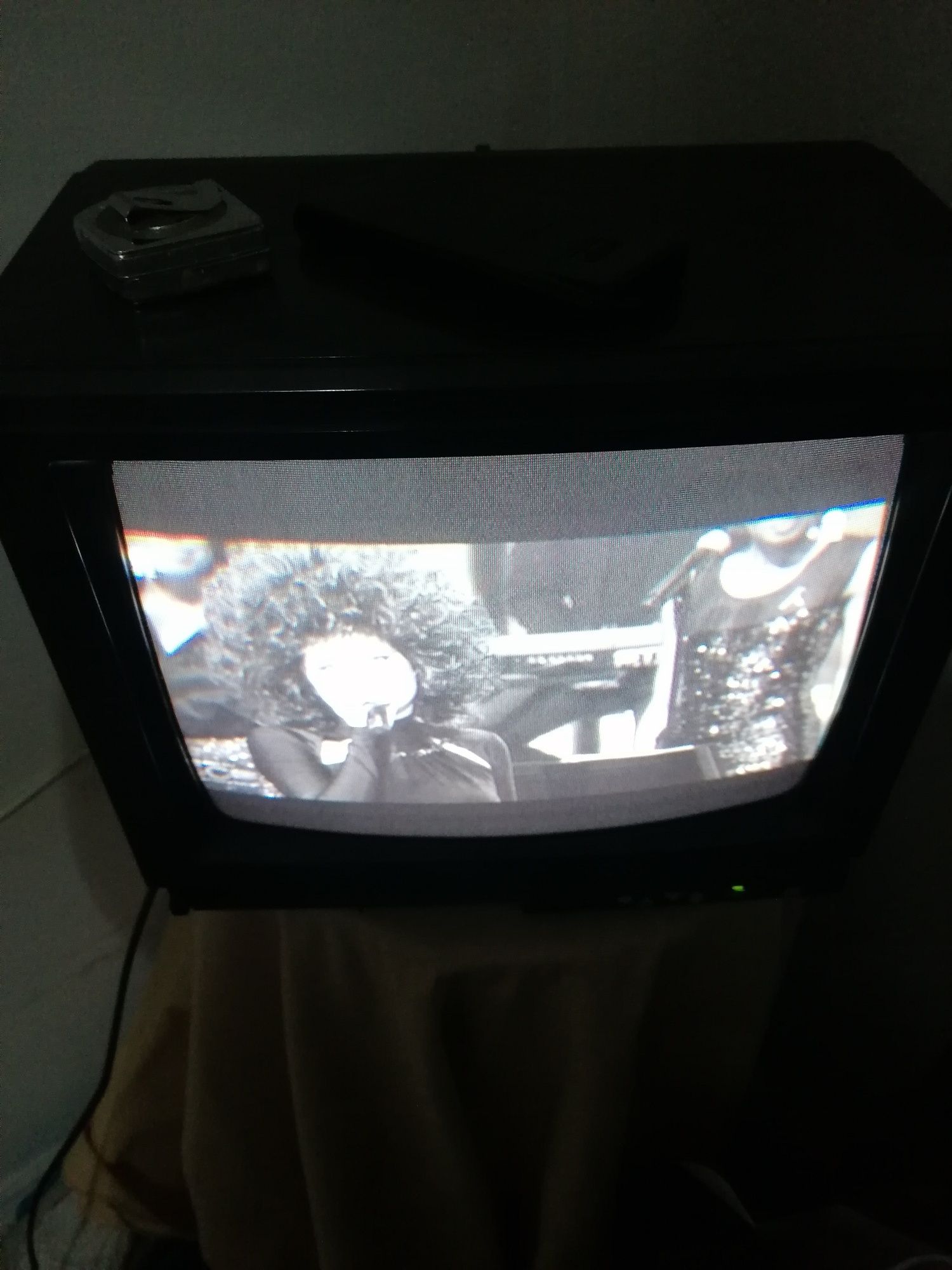 TV para peças 33cm